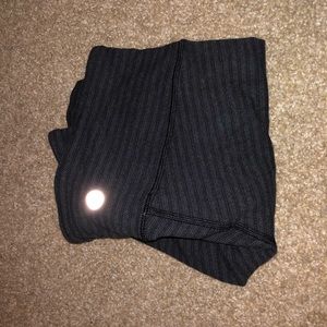 stripped low rise cropped leggings